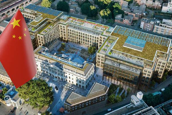 லண்டனில் சுற்றுலாப்பயணிகளின் கடவுச்சீட்டுகளைப் பரிசோதிக்கும் சீன பாதுகாப்பு அதிகாரிகள் | Chinese Security Check Passports லண்டனில் சுற்றுலாப்பயணிகளின் கடவுச்சீட்டுகளைப் பரிசோதிக்கும் சீன பாதுகாப்பு அதிகாரிகள் | Chinese Security Check Passports