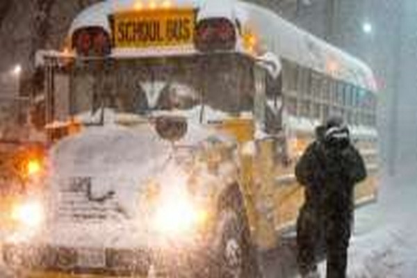 றொரன்டோவில் சீரற்ற காலநிலையால் பஸ்கள் ரத்து | Bus Cancellations In The Greater Toronto
