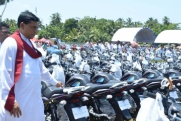 அரச பணியாளர்களுக்கு நிதி அமைச்சர் வெளியிட்ட மகிழ்ச்சித் தகவல்!