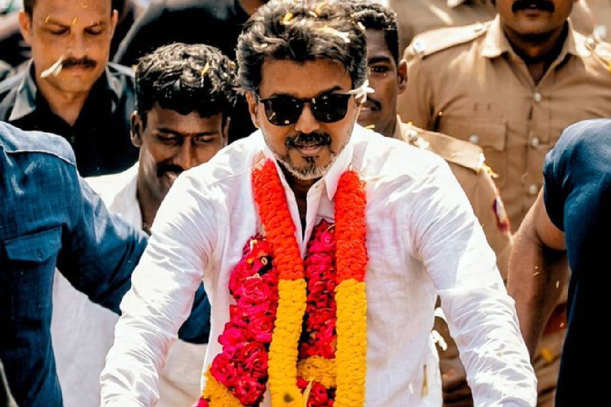 மக்களை மதிக்காதவர் விஜய்..அப்படியென்னால் அதானே அர்த்தம் !! யோசிக்காமல் விமர்சித்த நடிகை கெளதமி.. | Gautami Slams Vijay Over Campaign Cancellations