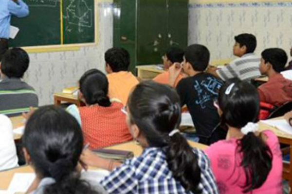 16 மாணவிகள் துக்ஷ்பிரயோகம்; ஆசிரியர் தொடர்பில் நீதிமன்றம் இன்று விடுத்த உத்தரவு | Abuse Of 16 Female Students Lanka