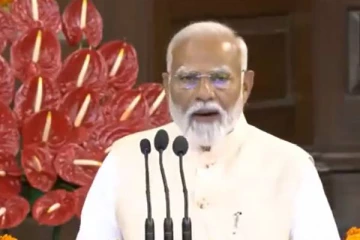 அனைத்து மதங்களும் சமம் என்ற கொள்கையில் உறுதியாக உள்ளோம்- கூட்டத்தில் மோடியின் பேச்சு