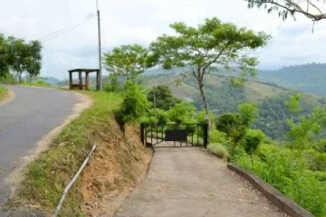 பதுளையில் முழுமையாக மூடக்கிய வீதி! எச்சரிக்கை தகவல்