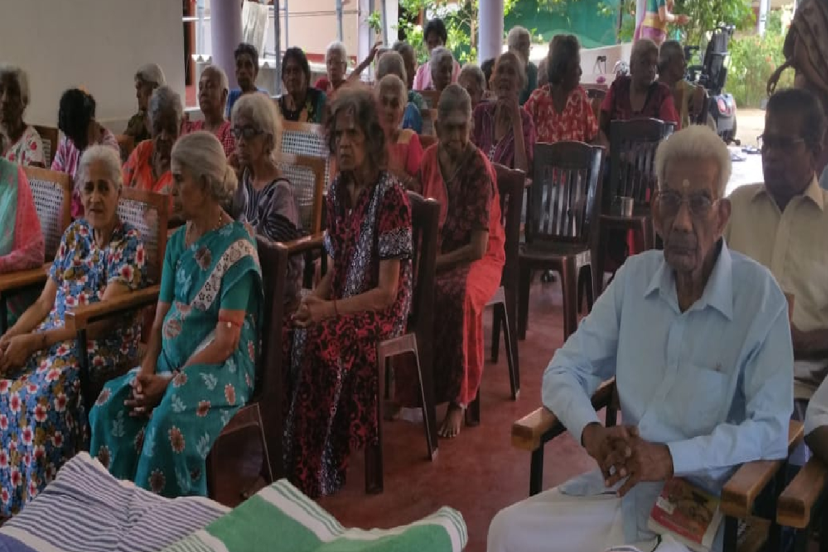 இலங்கையில் பெற்றோரை கைவிடும் பிள்ளைகளின் சொத்துக்கள் பறிமுதல்; வருகின்றது புதிய சட்டம் ! | New Law To Protect Abandoned Elders In Sri Lanka இலங்கையில் பெற்றோரை கைவிடும் பிள்ளைகளின் சொத்துக்கள் பறிமுதல்; வருகின்றது புதிய சட்டம் ! | New Law To Protect Abandoned Elders In Sri Lanka