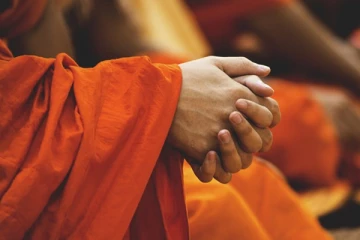 சிறுவனை துஷ்பிரயோகம் செய்த பிக்குகள்