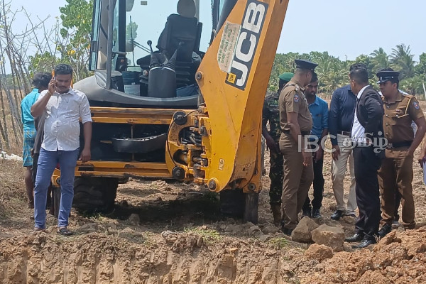 விடுதலைப்புலிகளின் ஆயுதங்களை தேடி வேட்டை | Search Operation For Ltte Weapons