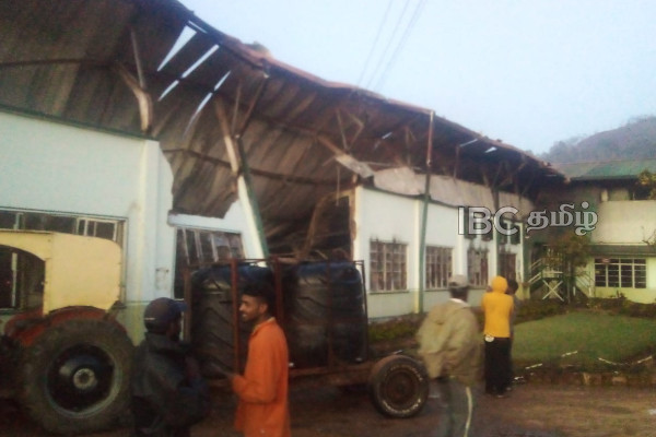மலையகத்தில் தீக்கிரையான தேயிலை தொழிற்சாலை | Fire Destroys Tea Factory In Maskeliya Estate