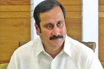 ஒரு கையால் கொடுத்து மறு கையால் பறிப்பது என்ன நியாயம்? அன்புமணி ஆவேசம்