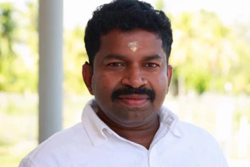 பிள்ளையான் கைவிலங்கை காட்டி மக்களை ஏமாற்றுகின்றார்