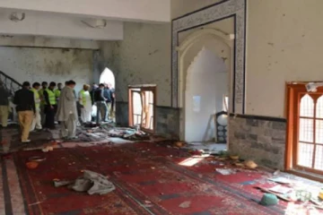 பாகிஸ்தான் மசூதி தாக்குதல்: பொறுப்பேற்ற ஐ.எஸ் அமைப்பு!