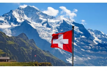 சுவிட்சர்லாந்திலிருந்து வெளிநாடுகளுக்கு குடிபெயரும் சுவிஸ் நாட்டவர்கள் எண்ணிக்கை அதிகரிப்பு