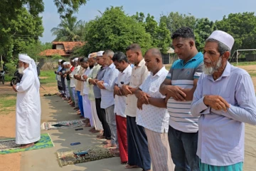 வறட்சி நீங்கி மழை வேண்டி கிண்ணியாவில் சிறப்புத் தொழுகை மற்றும் துஆ