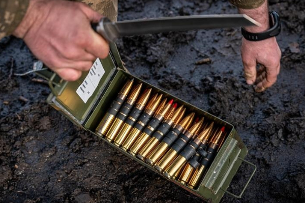 ஜேர்மன் ராணுவத்துக்காக கொண்டுவரப்பட்ட ஆயிரக்கணக்கான துப்பாக்கி குண்டுகள் மாயம் | 20000 Rounds German Army Ammunition Stolen Lorry ஜேர்மன் ராணுவத்துக்காக கொண்டுவரப்பட்ட ஆயிரக்கணக்கான துப்பாக்கி குண்டுகள் மாயம் | 20000 Rounds German Army Ammunition Stolen Lorry