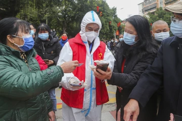 மறுபடியும் முதல்லேந்தா? சீனாவில் மறுபடியும் தலைதூக்கும் கொரோனா... அரசு முக்கிய உத்தரவு