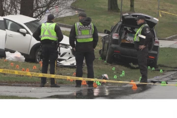 கனடாவில் இடம்பெற்ற கோர விபத்து... இரண்டு பேர் உயிரிழப்பு!