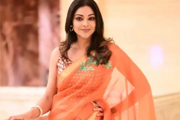 குழந்தைப் பெற்றுக்கொள்ளாமல் மகளை தத்தெடுத்து வளர்க்கும் நடிகை அபிராமி!! புகைப்படங்கள்..