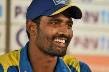 இலங்கை அணியின் அதிரடி வீரர் திசாரா பெரேரா திடீர் ஓய்வு அறிவிப்பு! ரசிகர்கள் ஷாக்