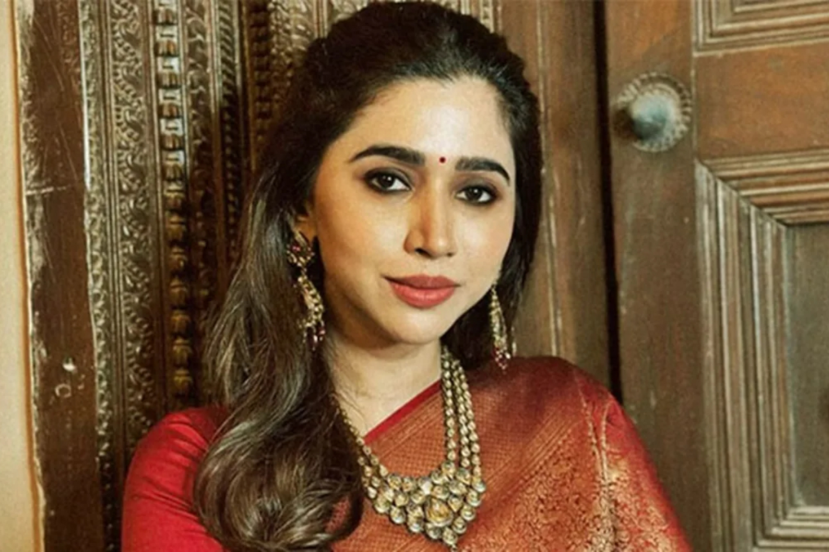 விவாகரத்து முன்பே ஒரே ஆடையில் ஜோடியாக நான் சென்றால் உலகம் ஏற்குமா? ஆர்த்தி அதிரடி | Aarthi Ravi Criticized The Double Standards விவாகரத்து முன்பே ஒரே ஆடையில் ஜோடியாக நான் சென்றால் உலகம் ஏற்குமா? ஆர்த்தி அதிரடி | Aarthi Ravi Criticized The Double Standards