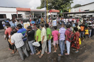 எரிபொருள் வழங்குவதில் இன்றுமுதல் புதிய நடைமுறை