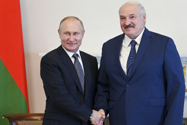 அதிபர் புட்டினுடன் விவாதித்த பெலாரஸ் ஜனாதிபதி! | President Of Belarus Discusses President Putin