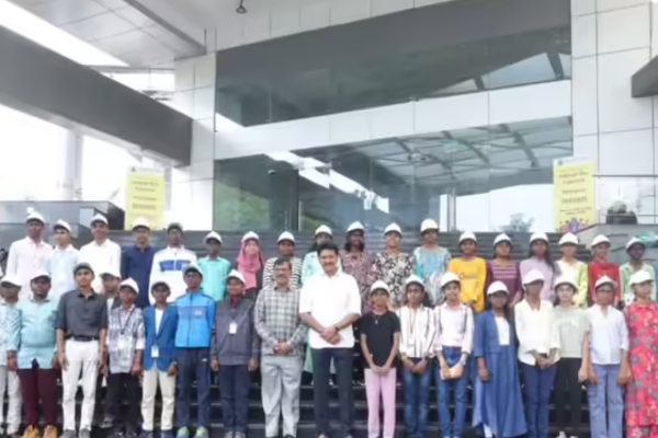 மலேசியாவிற்கு கல்வி சுற்றுலா சென்ற தமிழக அரசு பள்ளி மாணவர்கள் | Tn School Education Tourism Scheme 2026