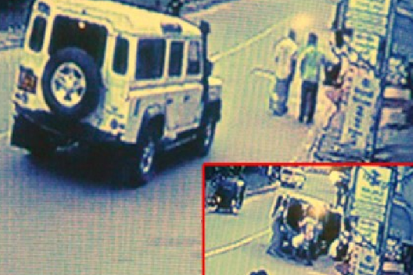 திருமணமான இளம் குடும்ப பெண் வெள்ளை வானில் கடத்தல்! தீவிரமடையும் தேடுதல் நடவடிக்கை | Katharagama Ares Young Girl Missing