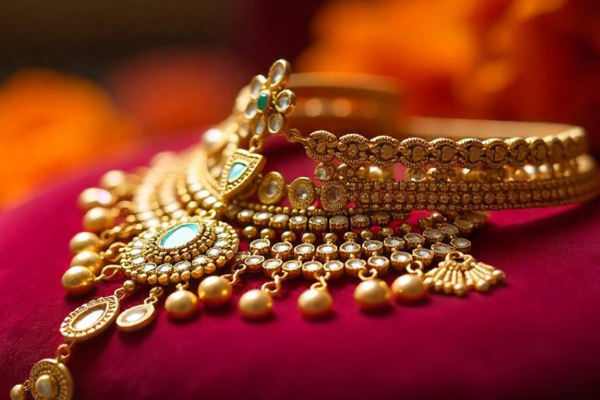 தங்கப் பிரியர்களுக்கு மகிழ்ச்சி தகவல் ; சடுதியாக குறைவடைந்த தங்கத்தின் விலை | Good News For Gold Lovers Gold Prices Drop Sharply தங்கப் பிரியர்களுக்கு மகிழ்ச்சி தகவல் ; சடுதியாக குறைவடைந்த தங்கத்தின் விலை | Good News For Gold Lovers Gold Prices Drop Sharply