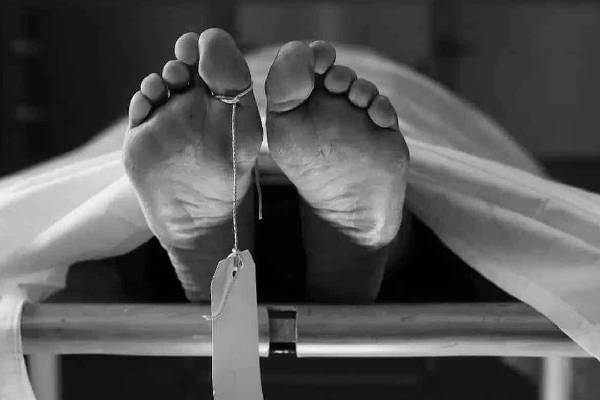 குடும்பஸ்தர் ஒருவர் கூரிய ஆயுதங்களால் வெட்டிக் கொலை | Family Member Attacked Death With Sharp Weapons