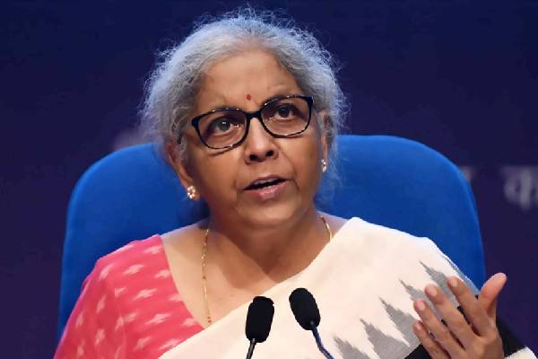 உலகின் எந்த பகுதியில் உள்ள காரிலும் ஒரு இந்திய பாகமாவது இருக்கும் : நிர்மலா சீதாராமன் பெருமிதம் | Nirmala Sitharaman Spoke At An Industry Event