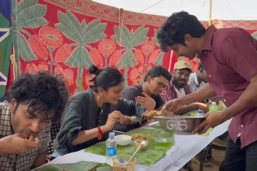 சிவகார்த்திகேயன் கொடுத்த பிரியாணி ட்ரீட்.. பராசக்தி ஷூட்டிங் வீடியோ வைரல்