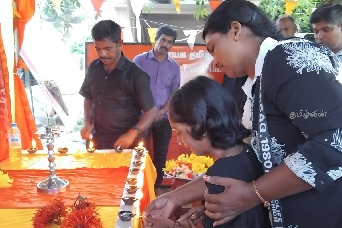 கிளிநொச்சியில் வெறிச்சோடிய நிலையில் வர்த்தக நிலையங்கள்.. இடம்பெற்ற முள்ளிவாய்க்கால் நினைவேந்தல் | Mullivaikkal Remembrance In Kilinochchi