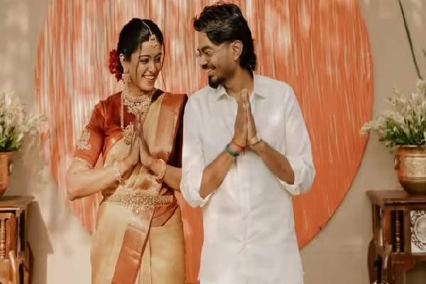 திருமணத்தின் பின் முதல் பக்கம்... ரொமான்டிக் புகைப்படங்களை வெளியிட்ட ரோஷினி! | Roshni Haripriyan First Photoshoot With Husband திருமணத்தின் பின் முதல் பக்கம்... ரொமான்டிக் புகைப்படங்களை வெளியிட்ட ரோஷினி! | Roshni Haripriyan First Photoshoot With Husband