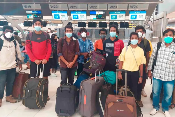 2025 ஆம் ஆண்டில் இந்தியர்களை அதிகளவில் வெளியேற்றிய நாடு - அமெரிக்கா இல்லை | Which Country Deported More Indians In 2025