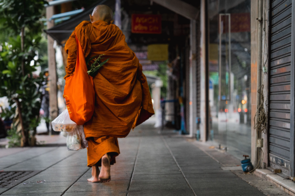 உள்ளூர் மற்றும் வெளிநாடுகளில் வாழும் இலங்கையர்களை ஏமாற்றிய பிக்கு - விசாரணையில் பகீர் தகவல் | Thero Cheated Sri Lankans And Foreigners உள்ளூர் மற்றும் வெளிநாடுகளில் வாழும் இலங்கையர்களை ஏமாற்றிய பிக்கு - விசாரணையில் பகீர் தகவல் | Thero Cheated Sri Lankans And Foreigners