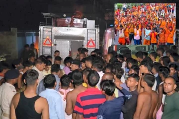 யாத்திரை பக்தர்கள் 9 பேருக்கு நேர்ந்த பரிதாபம்! உயிர் தப்பிய இருவர்