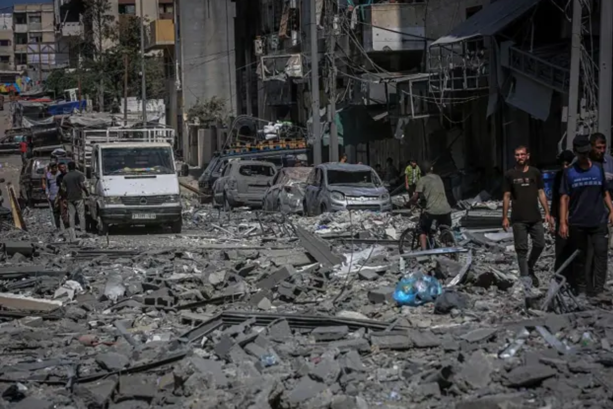 குடும்பத்தின் மீது இஸ்ரேல் நடத்திய தாக்குதல்களில் பலர் பலி | Many Killed In Israeli Strikes On Gaza Family