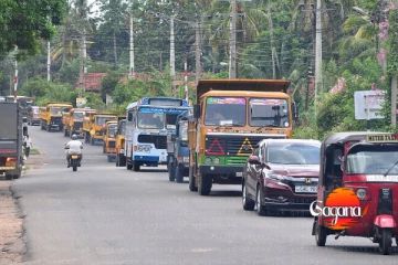අම්බලන්ගොඩ - ඇල්පිටිය ප්‍රධාන මාර්ගයේ යන රියදුරන්ට විශේෂ දැනුම්දීමක්
