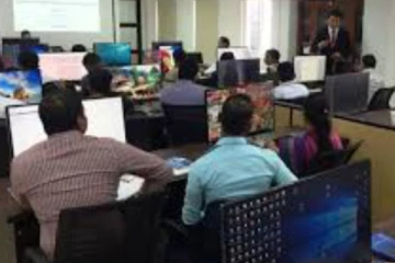 රාජ්‍ය සේවය දින හතරකට සීමා වෙයි..? රාජ්‍ය පරිපාලන ඇමතිගෙන් ප්‍රකාශයක්