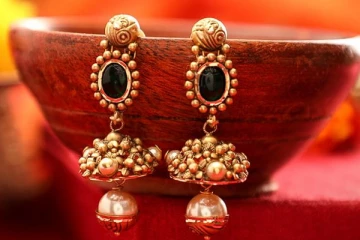 மீண்டும்.. மீண்டுமா.. உச்சம் தொட்ட தங்கம் விலை - நகை பிரியர்கள் ஷாக்!