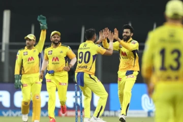 சென்னை அணியில் 3 பேருக்கு கொரோனா! யார் அவர்கள்? வெளியான தகவல்