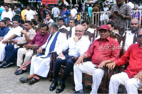 நுகேகொட கூட்டத்தில் மின்சாரம் தடை | Power Cut Hits Joint Opposition Rally