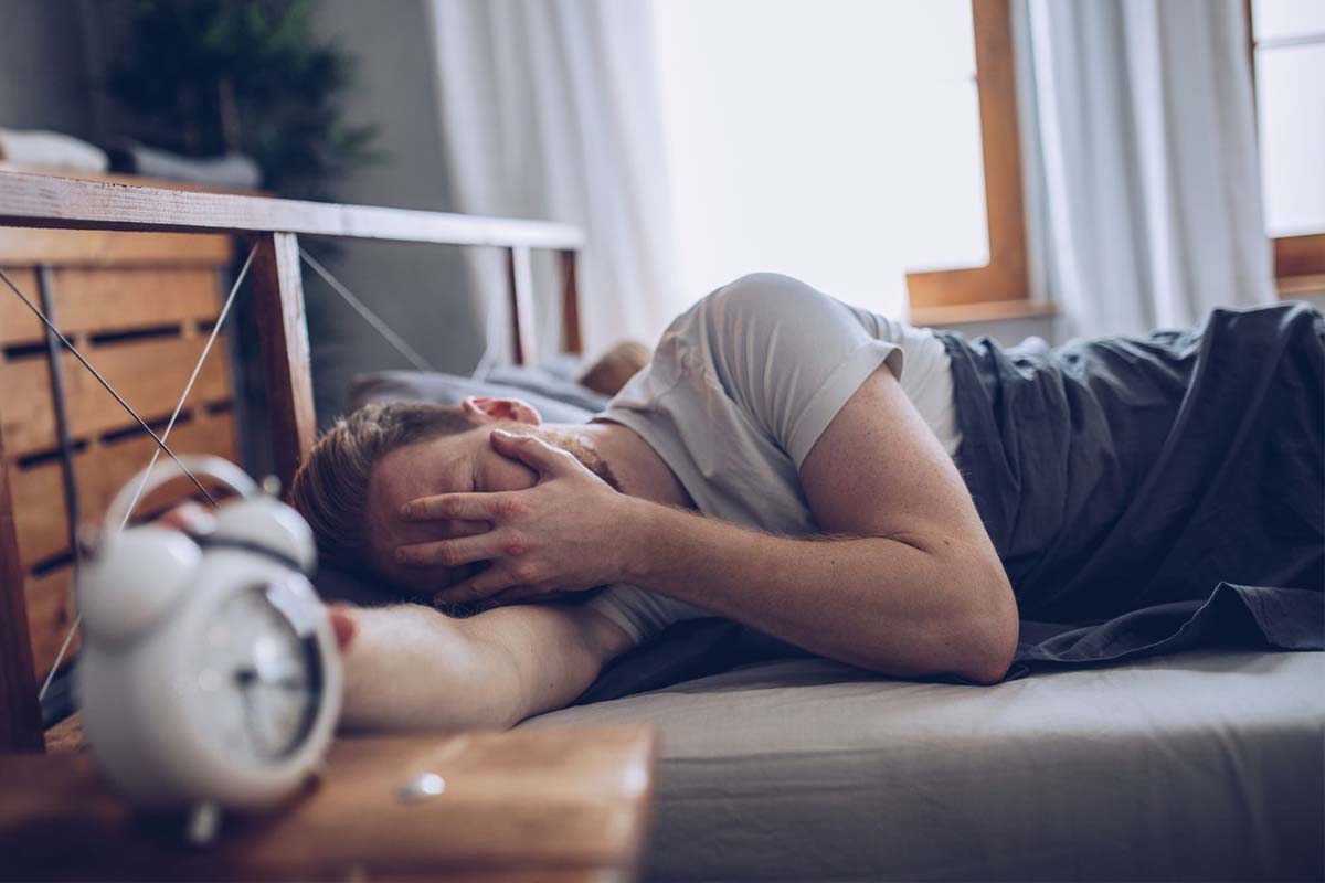 காலையில் எழுந்ததும் இந்த தவறை மட்டும் செய்யாதீங்க... எதிர்மறை ஆற்றல் அதிகரிக்குமாம் | Dos And Don T When You Wake Up In The Morning