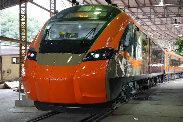 வந்தே பாரத் டிக்கெட் முன்பதிவில் மாற்றம் - குஷியில் பயணிகள்! | Vande Bharat Train Ticket Booking Changes Details