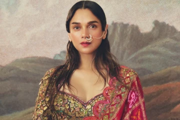 இத்தனை கோடி சொத்துக்கு சொந்தக்காரரா நடிகை அதிதி ராவ் ஹைதரி.. எவ்வளவு தெரியுமா