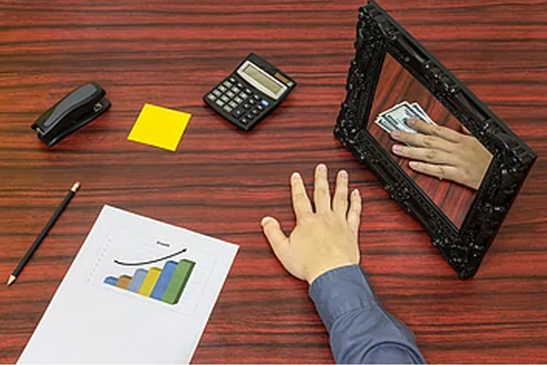கண்ணாடியை இப்படி வைப்பதனால் பணம் இரட்டிப்பாகுமா! | Double The Money By Placing The Mirror Like This