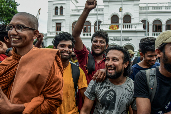 இலங்கையை மீட்க உதவிக்கரம் நீட்டும்  புலம்பெயர் தமிழ் அமைப்பு | Diaspora Tamil Organizationextending Helping Lanka