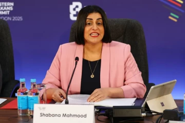 சட்டவிரோத புலம்பெயர்தலைக் கட்டுப்படுத்த எல்லை பாதுகாப்பு அதிகாரிகளை வெளிநாட்டுக்கு அனுப்பும் பிரித்தானியா