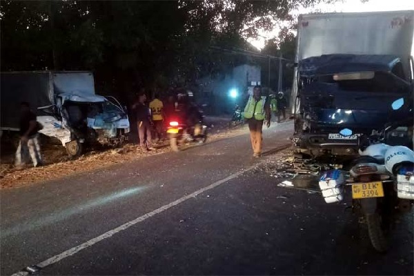 இன்று இரவு இடம்பெற்ற விபத்து - இருவர் படுகாயம் | A Terrible Accident Tonight