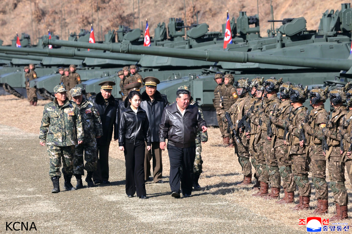 Kim Jong Un daughter tank, North Korea military parade, Kim family succession, North Korea propaganda video, Kim’s daughter future leader, North Korea military show #NorthKorea #KimJongUn #KimDaughter #MilitaryShow #TankDrive #GlobalNews #AsiaPolitics