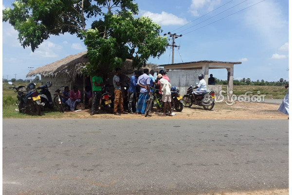 வெல்லாவெளி பகுதியில் ஆண் ஒருவரின் சடலம் மீட்பு (PHOTOS) | Dead Body Recovered In Vellaveli